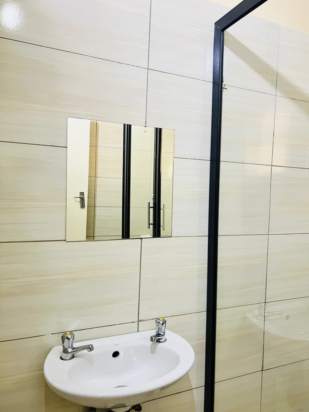 Standard En-suite Room image 3